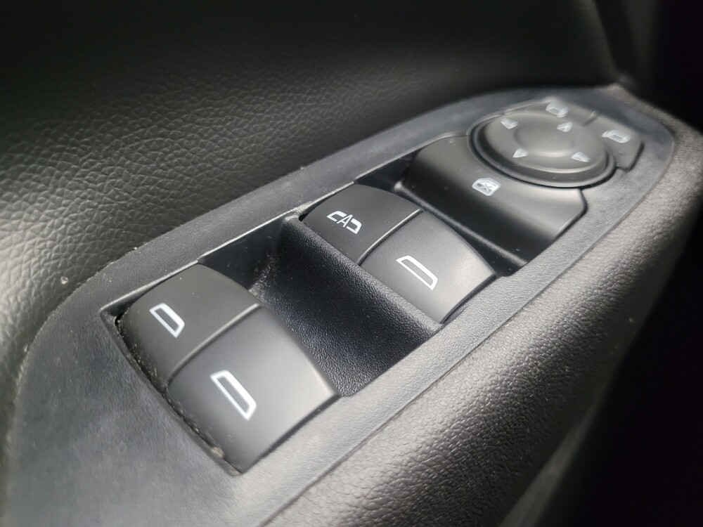 2018 Chevrolet Equinox in Highland, IN 46322 - 18142837 27