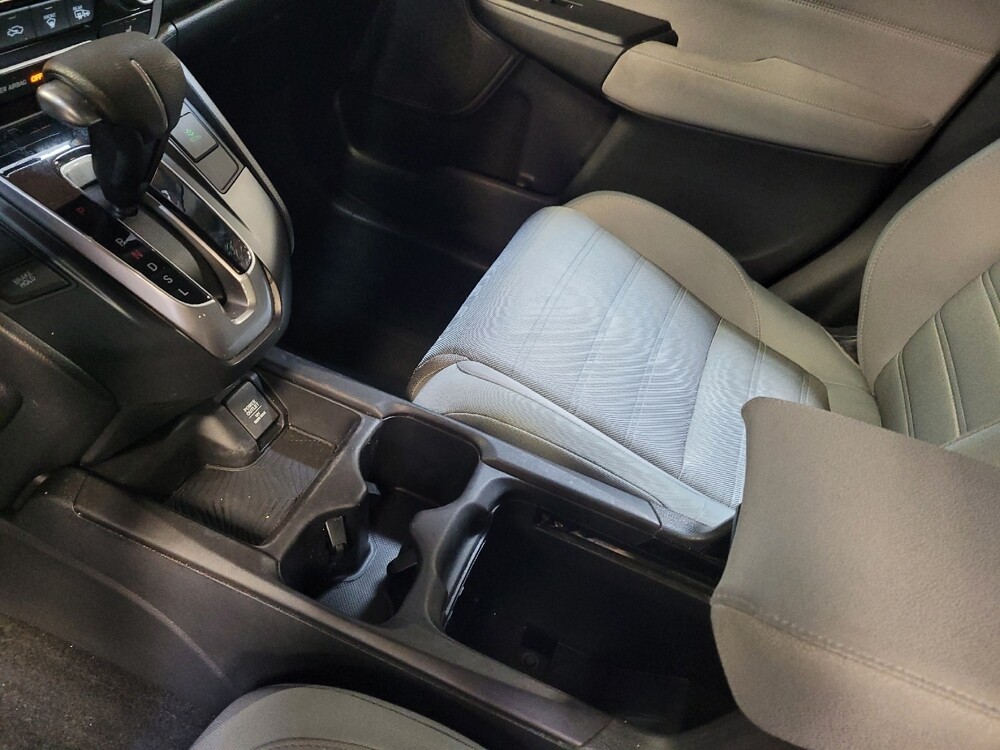 2019 Honda CR-V in Fresno, CA 93726 - 18142845 26
