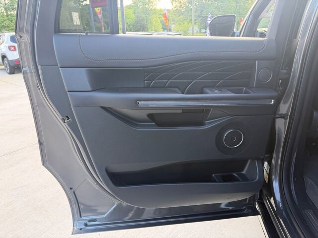 2020 Ford Expedition Max in Knoxville, TN 37920 - 18142858 8