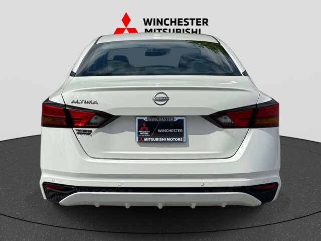 2025 Nissan Altima in Winchester, VA 22602 - 18142870 3