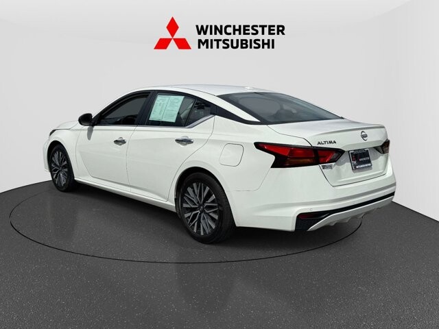 2025 Nissan Altima in Winchester, VA 22602 - 18142870 4