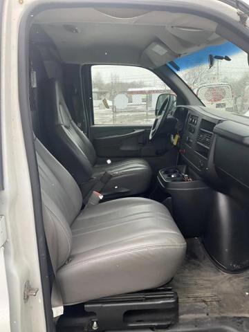 2008 Chevrolet Express 2500 in Blauvelt, NY 10913 - 18142884 10