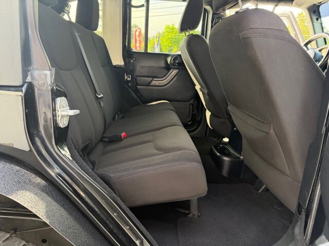 2016 Jeep Wrangler in Knoxville, TN 37920 - 18142894 10