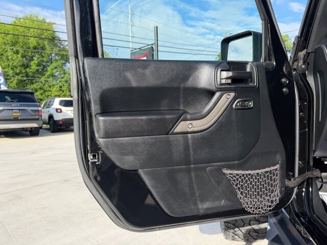 2016 Jeep Wrangler in Knoxville, TN 37920 - 18142894 7