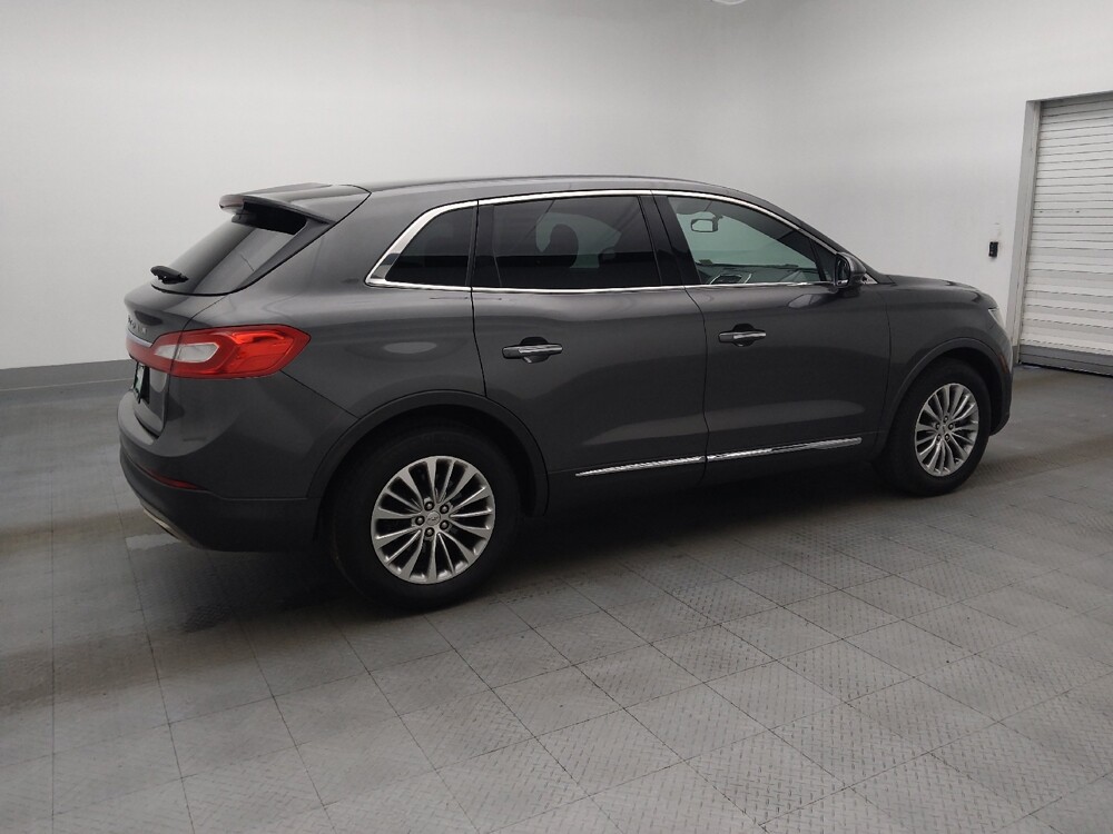 2018 Lincoln MKX in Hialeah, FL 33014 - 18142916 11