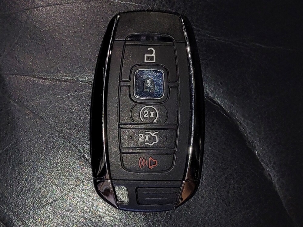 2018 Lincoln MKX in Hialeah, FL 33014 - 18142916 32