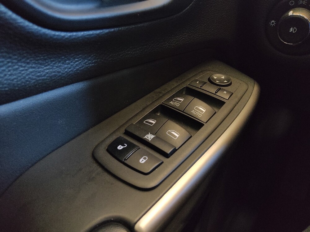 2022 Jeep Cherokee in Birmingham, AL 35215 - 18142933 27