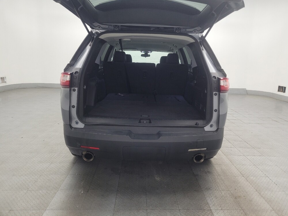 2019 Chevrolet Traverse in Stone Mountain, GA 30083 - 18142942 29