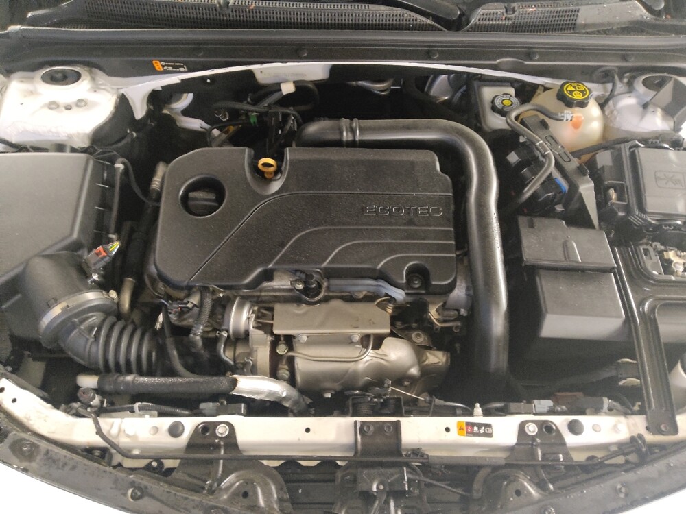 2020 Chevrolet Malibu in Stone Mountain, GA 30083 - 18142947 30