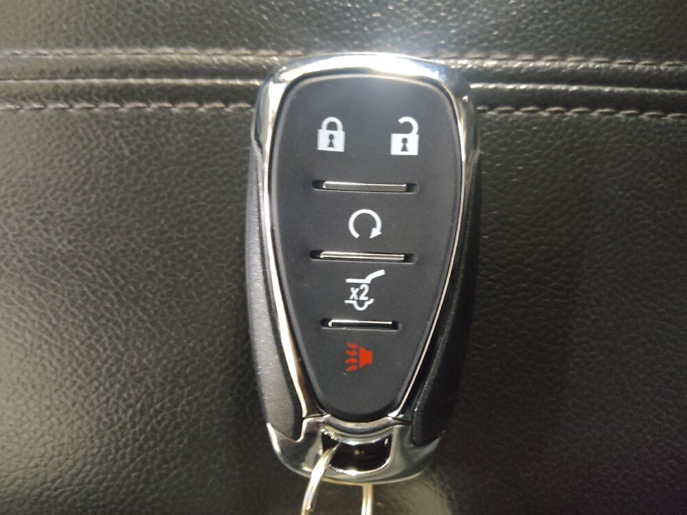 2020 Chevrolet Malibu in Stone Mountain, GA 30083 - 18142947 32