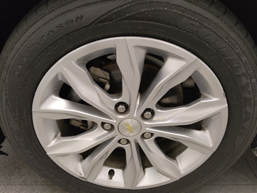 2020 Chevrolet Malibu in Stone Mountain, GA 30083 - 18142947 31