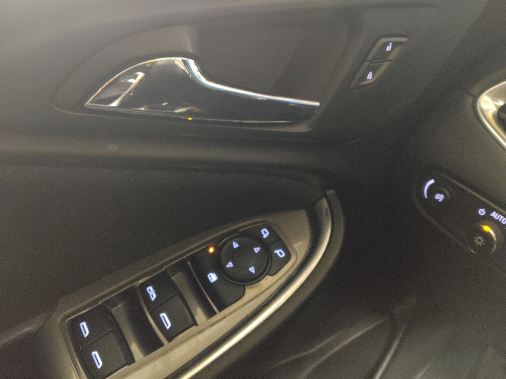 2020 Chevrolet Malibu in Stone Mountain, GA 30083 - 18142947 27