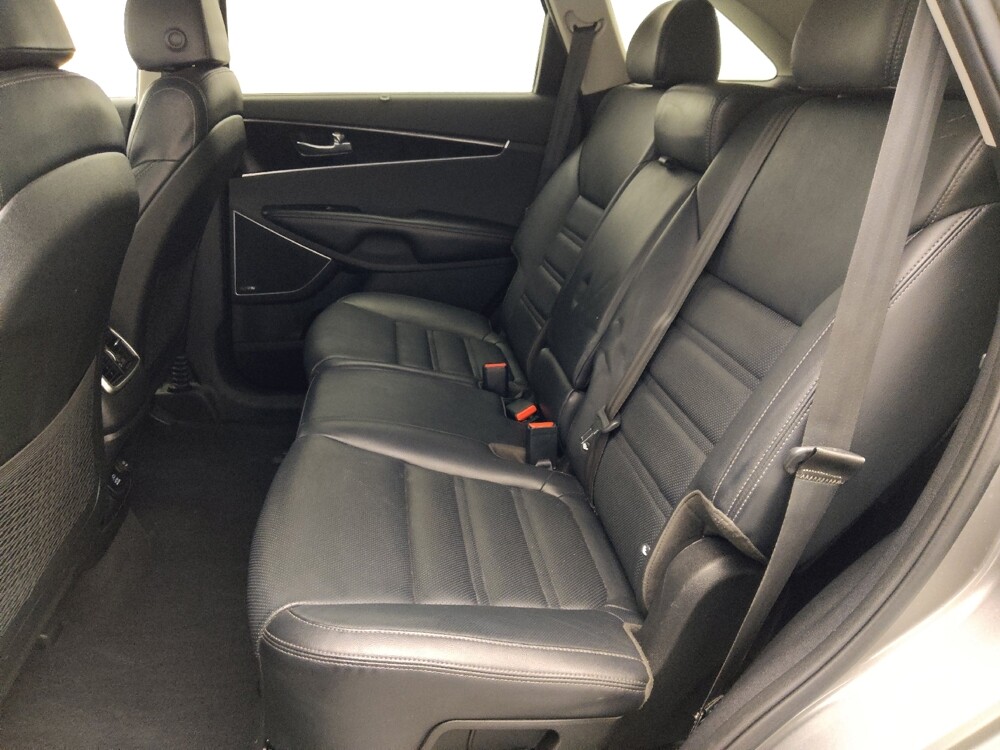 2018 Kia Sorento in Miami, FL 33157 - 18142952 18