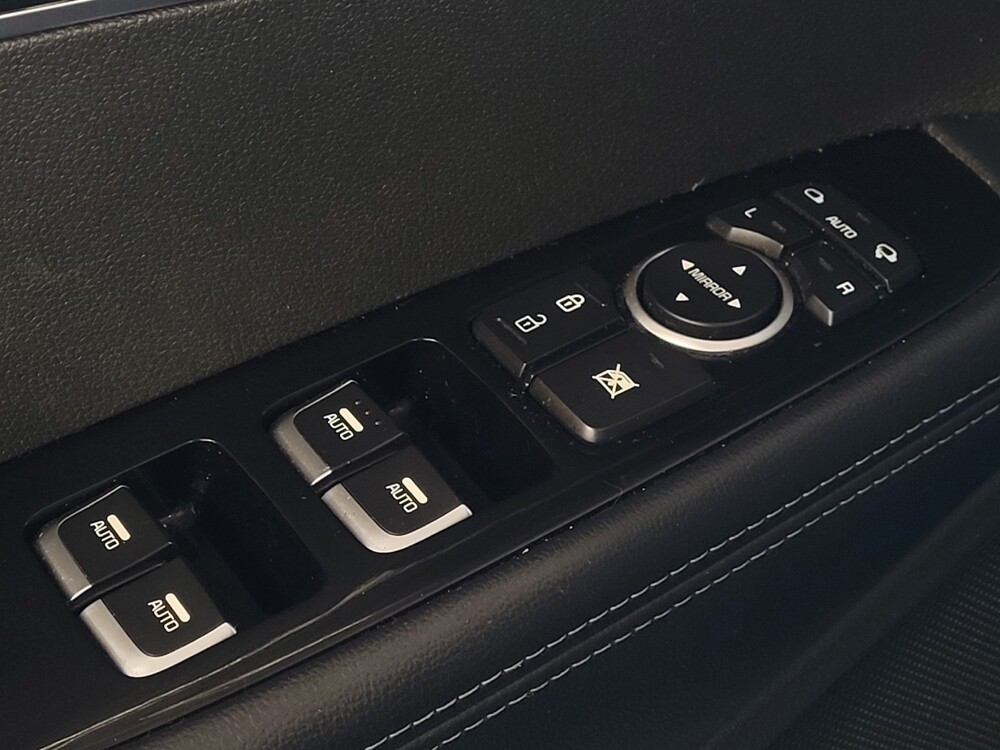 2018 Kia Sorento in Miami, FL 33157 - 18142952 27