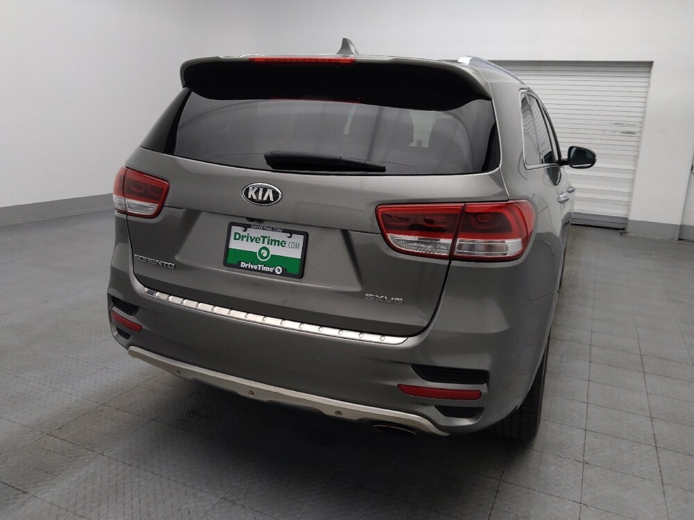 2018 Kia Sorento in Miami, FL 33157 - 18142952 7