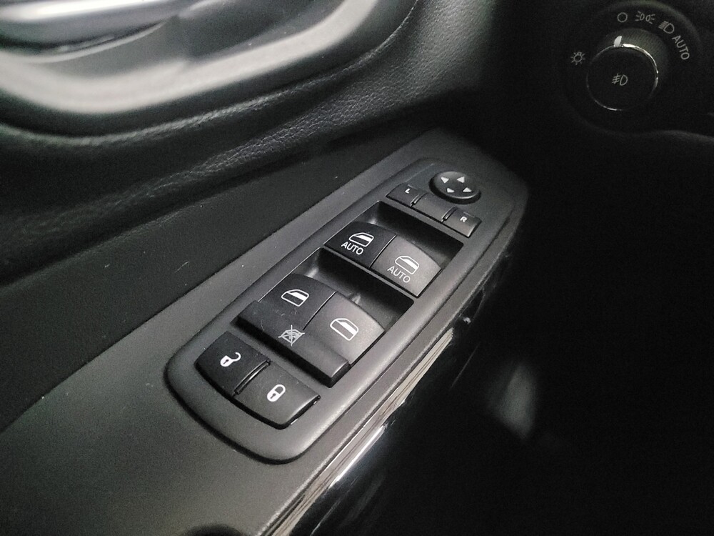 2019 Jeep Cherokee in Birmingham, AL 35215 - 18142953 27