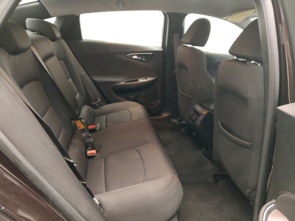 2020 Chevrolet Malibu in Arlington, TX 76011 - 18142956 19