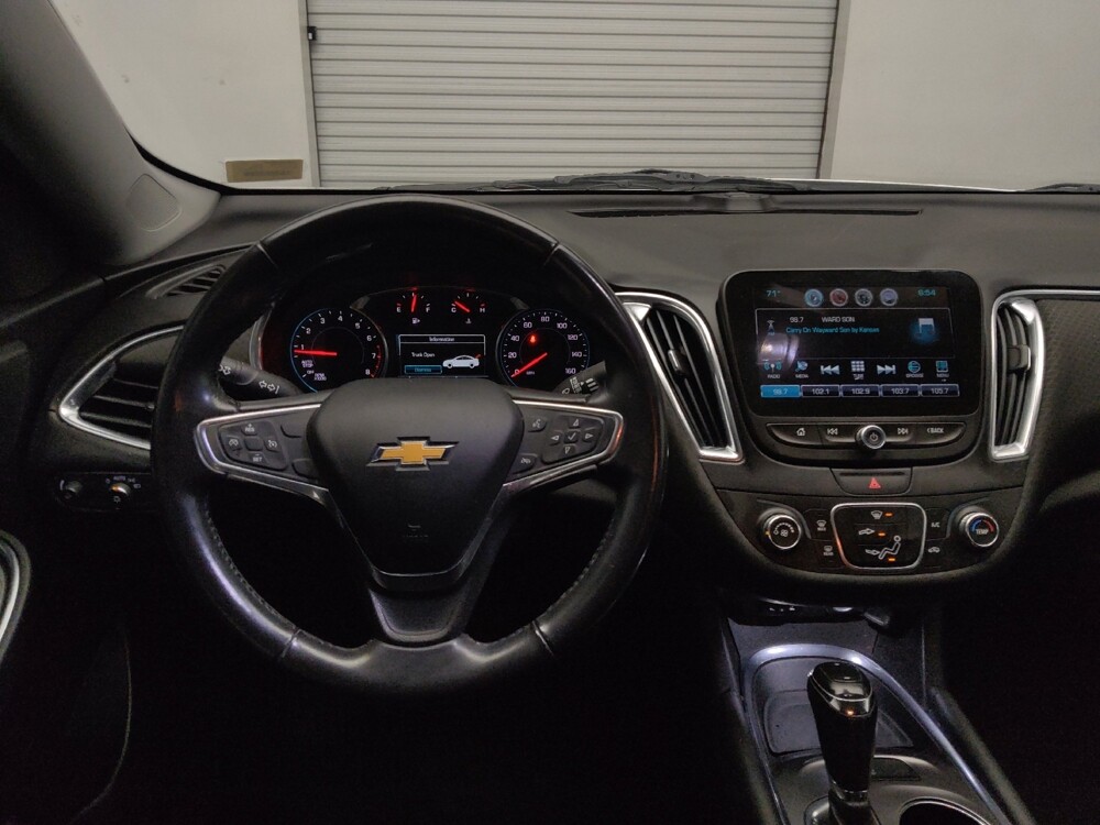 2018 Chevrolet Malibu in Tulsa, OK 74145 - 18142974 22