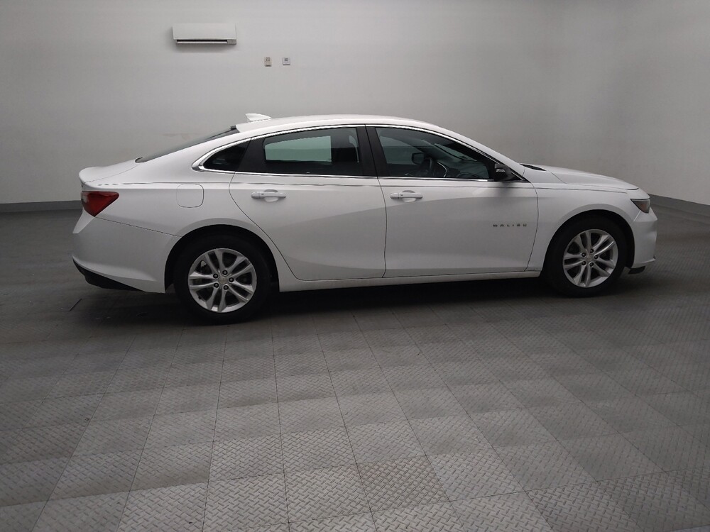 2018 Chevrolet Malibu in Tulsa, OK 74145 - 18142974 10