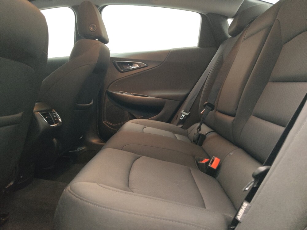 2018 Chevrolet Malibu in Tulsa, OK 74145 - 18142974 18