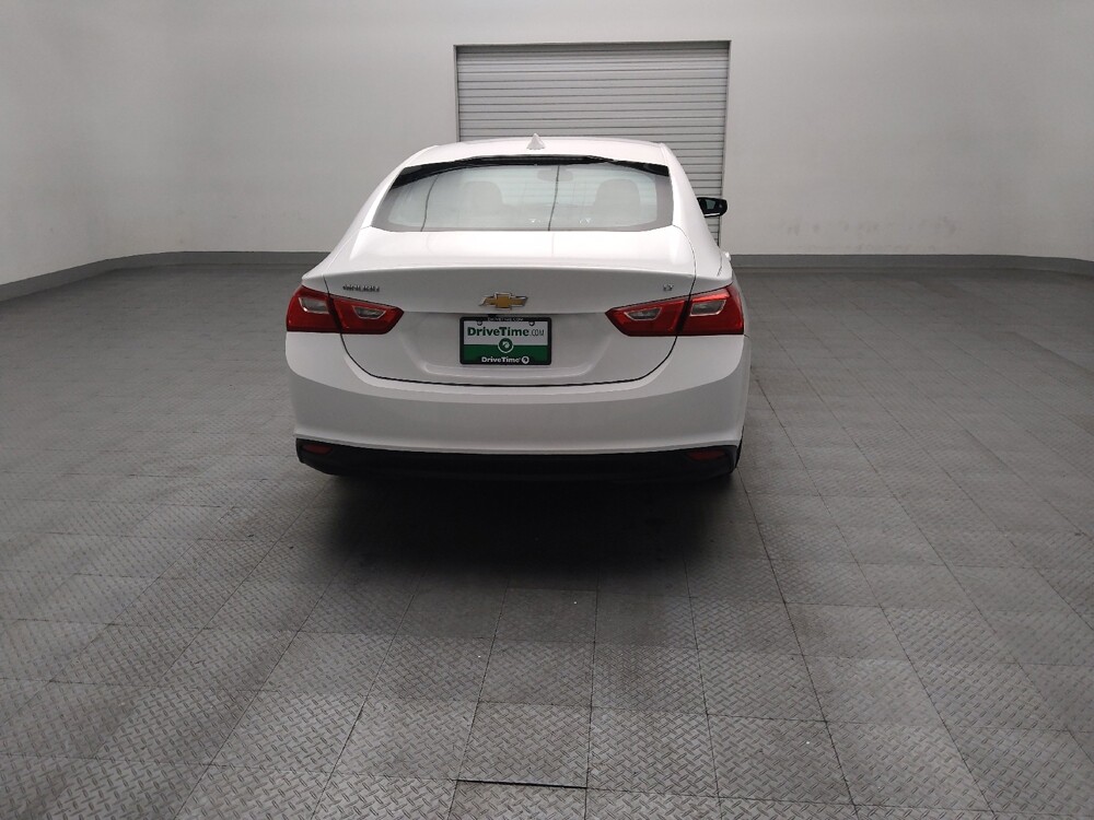 2018 Chevrolet Malibu in Tulsa, OK 74145 - 18142974 7