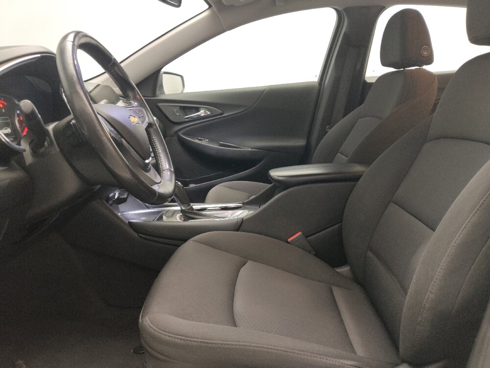 2018 Chevrolet Malibu in Tulsa, OK 74145 - 18142974 17