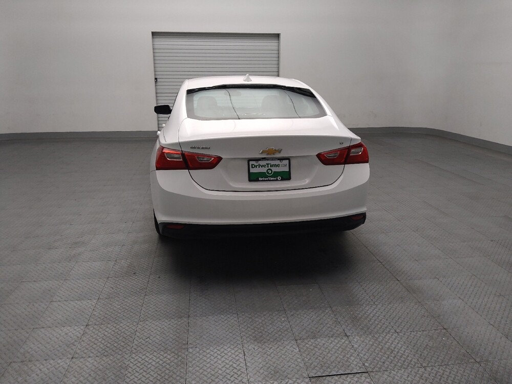 2018 Chevrolet Malibu in Tulsa, OK 74145 - 18142974 6