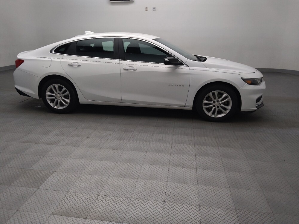2018 Chevrolet Malibu in Tulsa, OK 74145 - 18142974 11