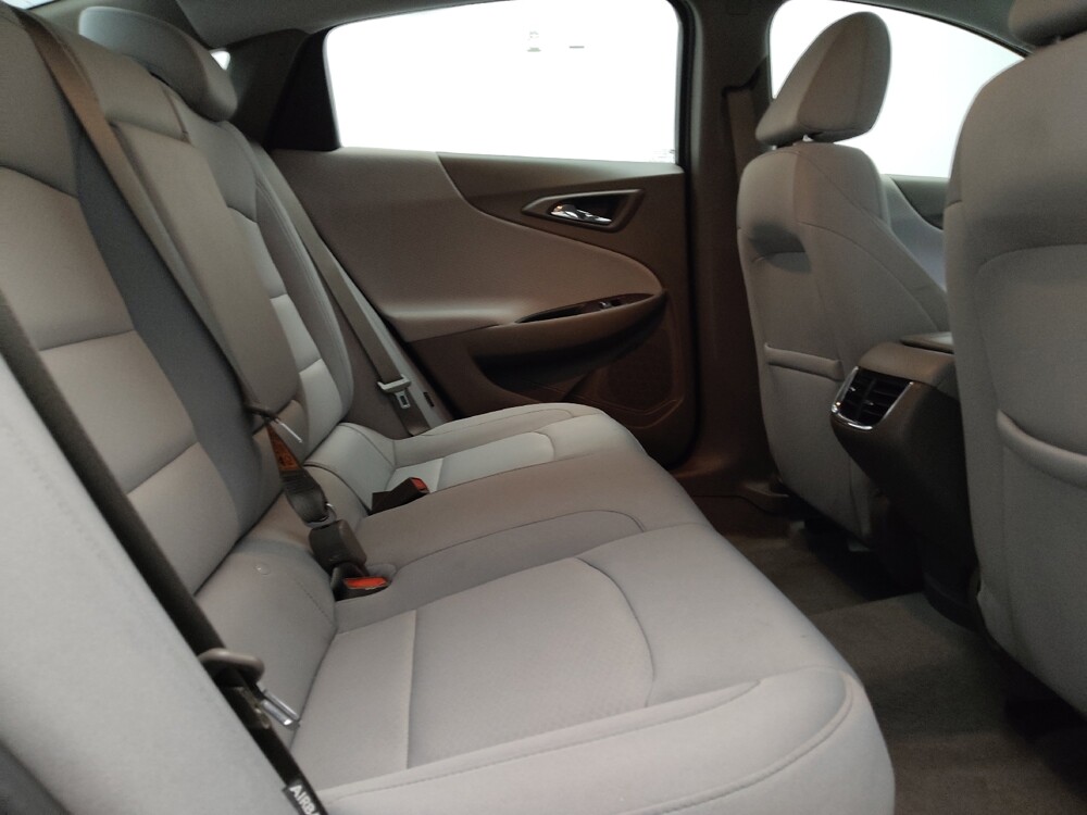 2020 Chevrolet Malibu in Tulsa, OK 74145 - 18142975 19