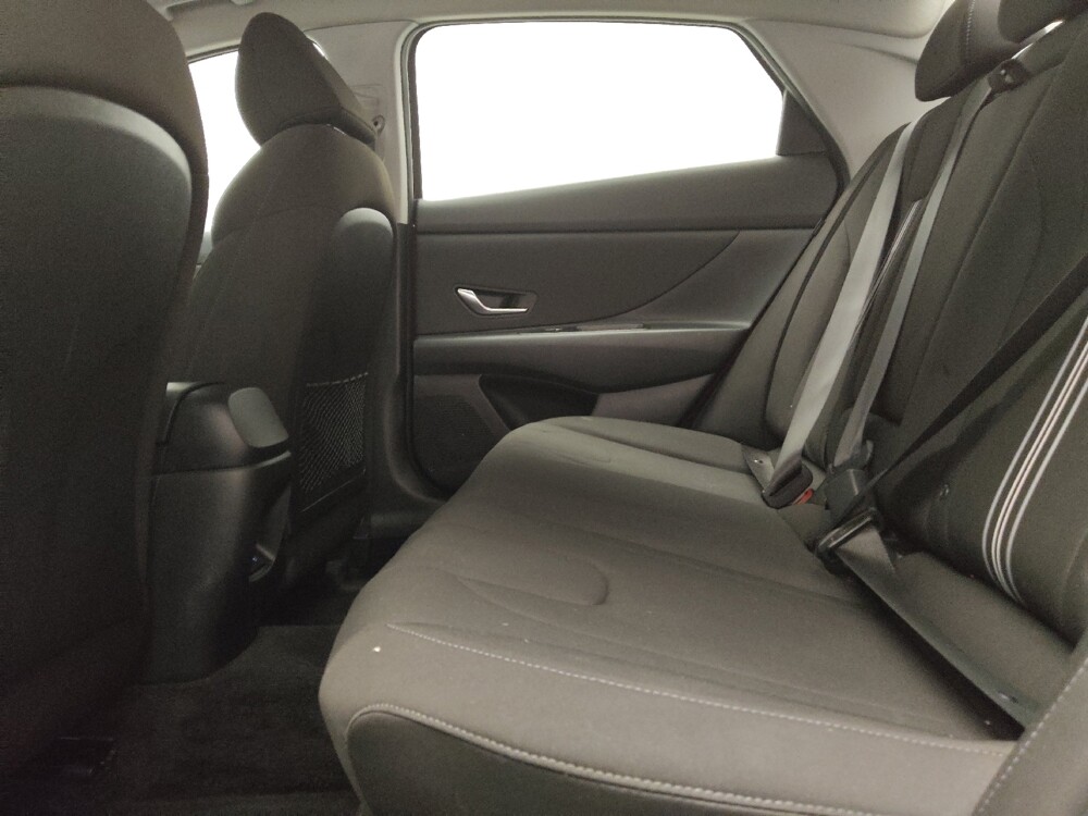 2025 Hyundai Elantra in Arlington, TX 76011 - 18142978 18