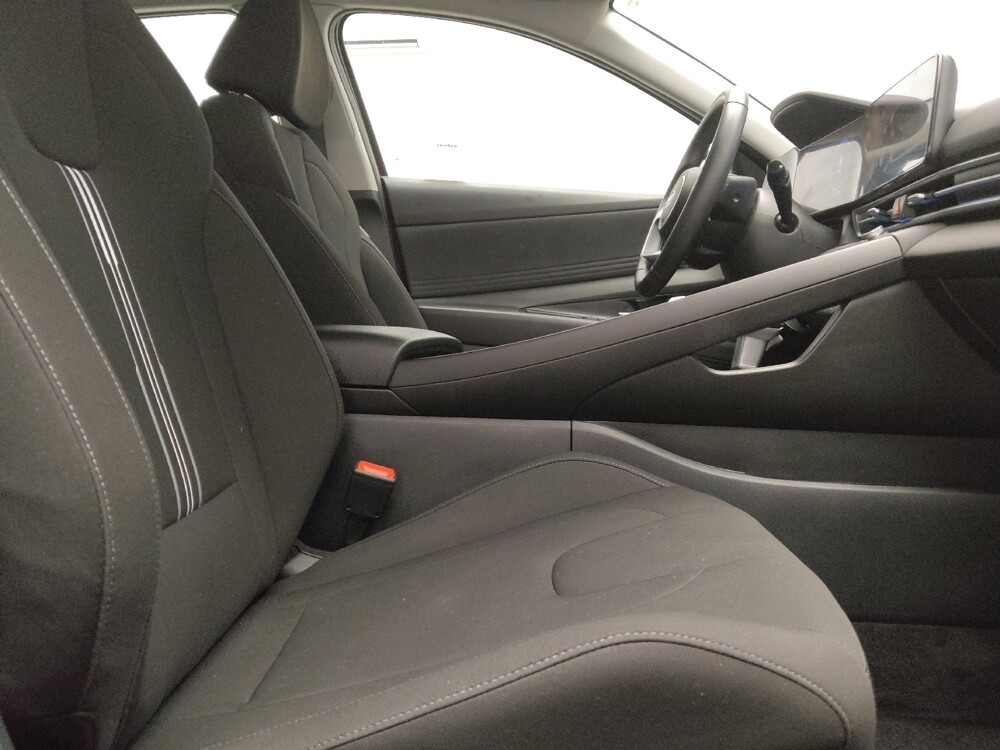 2025 Hyundai Elantra in Arlington, TX 76011 - 18142978 21