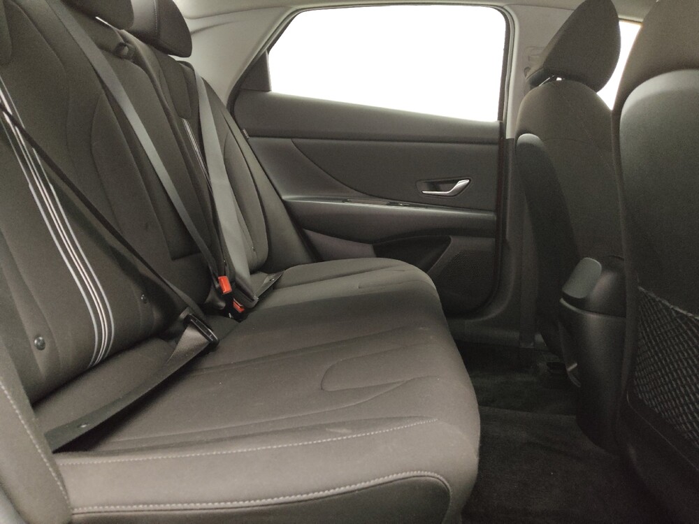 2025 Hyundai Elantra in Arlington, TX 76011 - 18142978 19