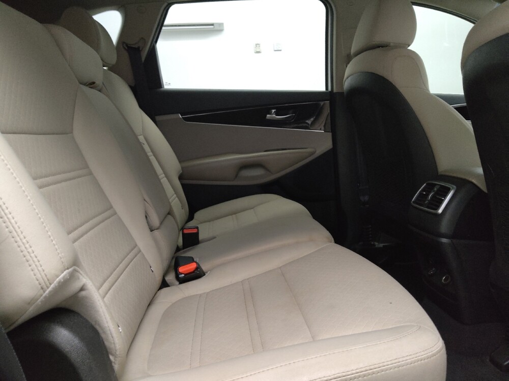 2019 Kia Sorento in Fort Worth, TX 76116 - 18142979 19