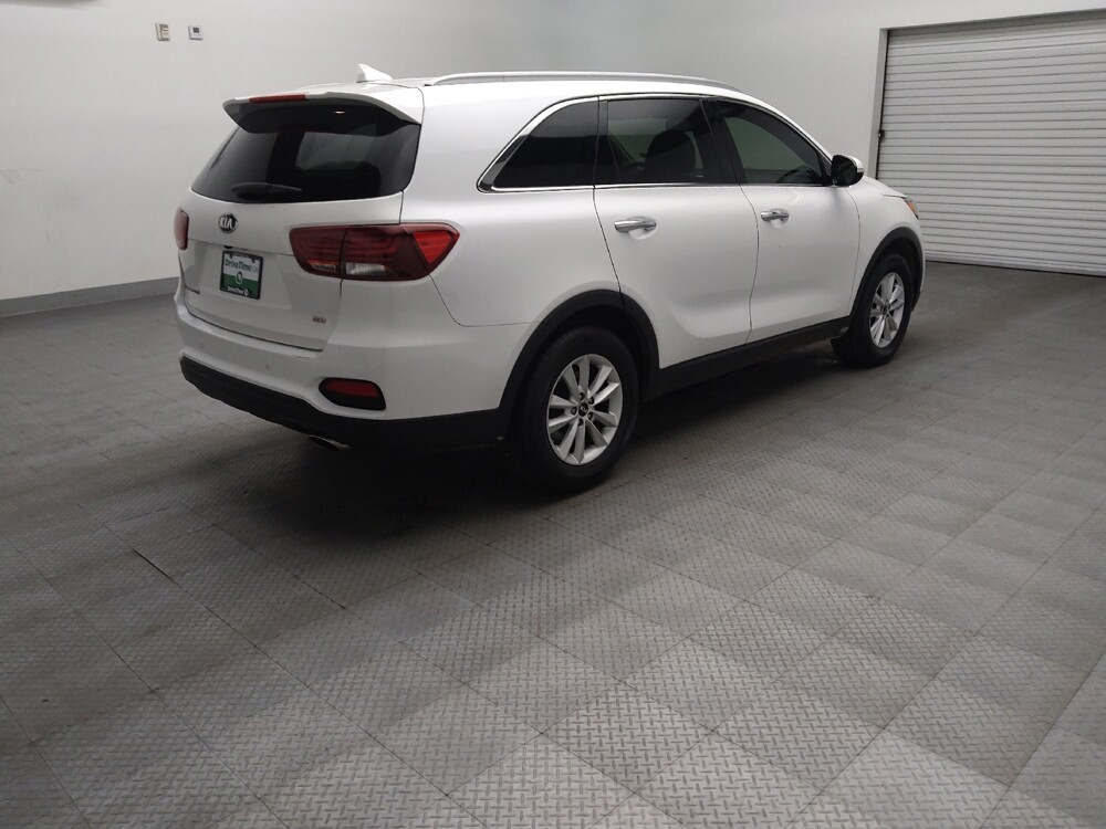 2019 Kia Sorento in Fort Worth, TX 76116 - 18142979 9