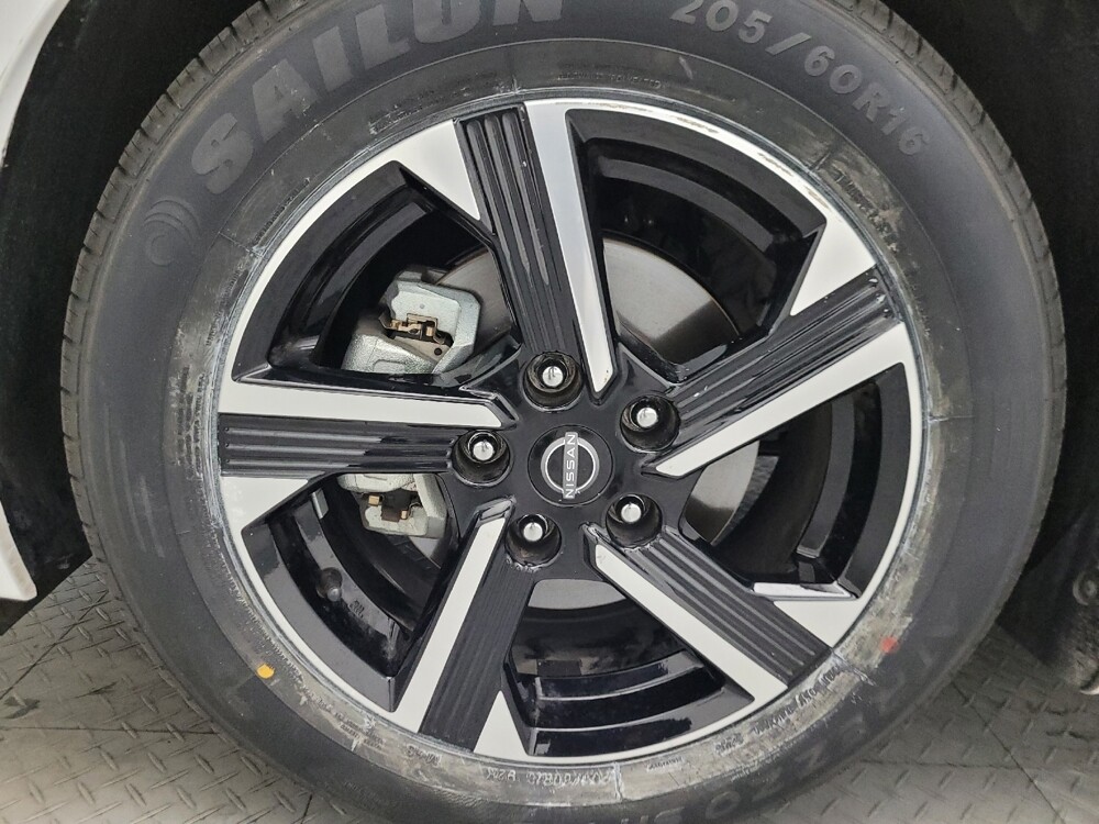 2025 Nissan Sentra in Glendale, AZ 85301 - 18142996 31