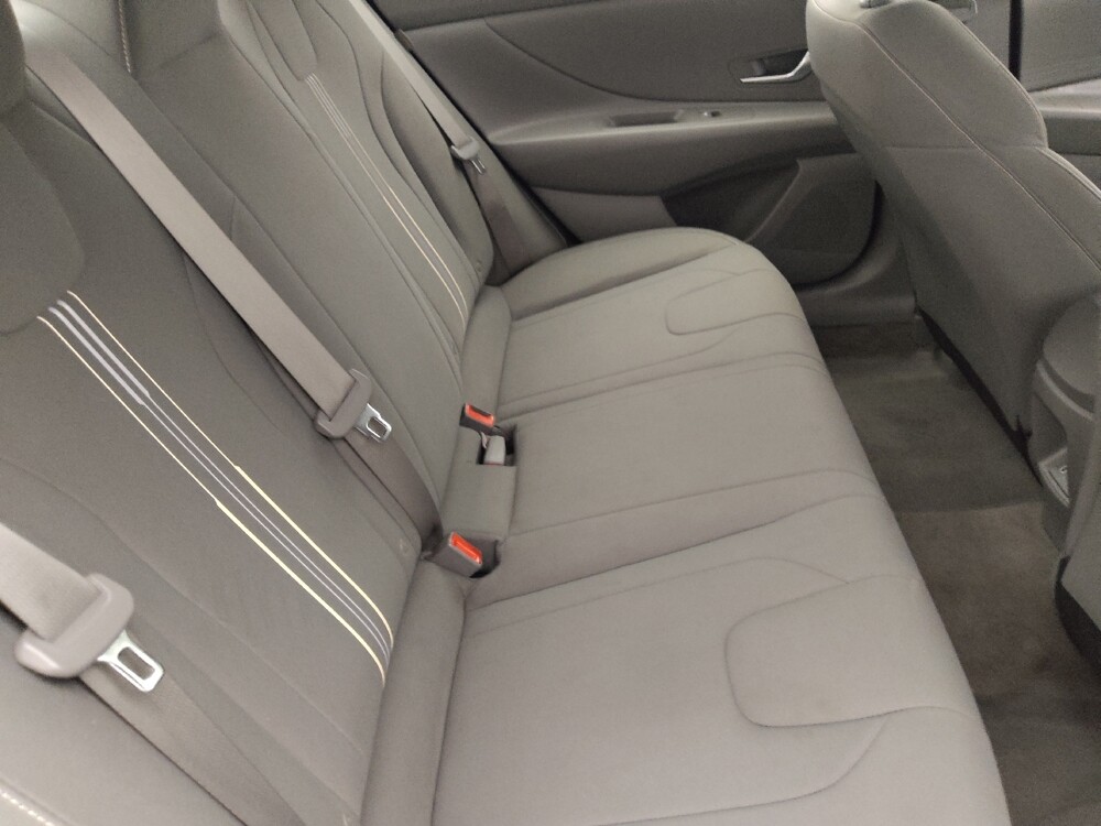 2024 Hyundai Elantra in Tampa, FL 33619 - 18143005 19
