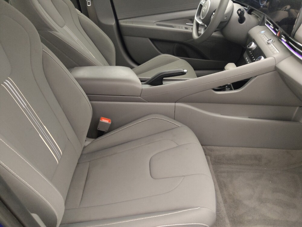 2024 Hyundai Elantra in Tampa, FL 33619 - 18143005 21