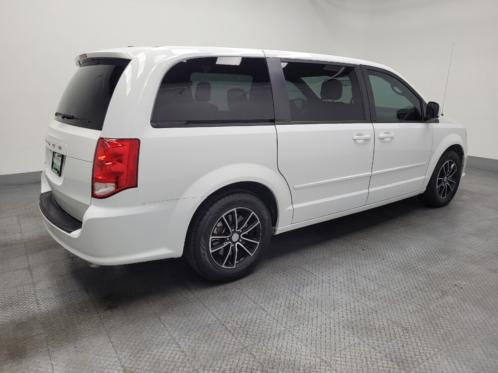 2016 Dodge Grand Caravan in Las Vegas, NV 89102 - 18143011 10