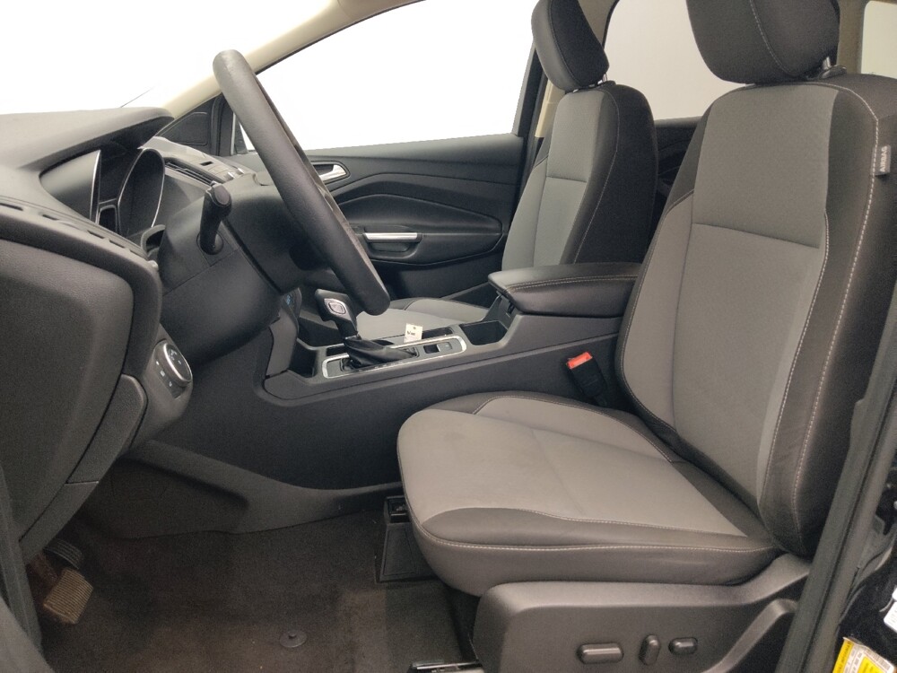 2018 Ford Escape in Jacksonville, FL 32210 - 18143019 17