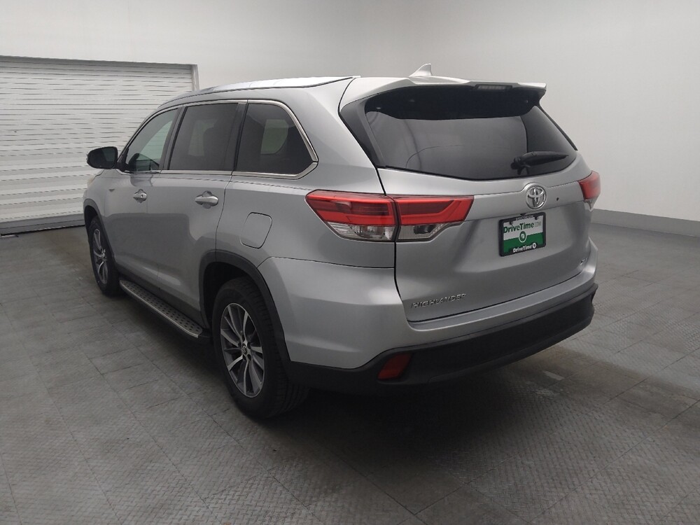 2019 Toyota Highlander in Jacksonville, FL 32210 - 18143022 5