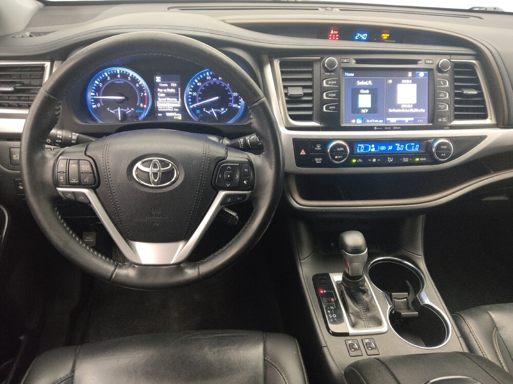 2019 Toyota Highlander in Jacksonville, FL 32210 - 18143022 22