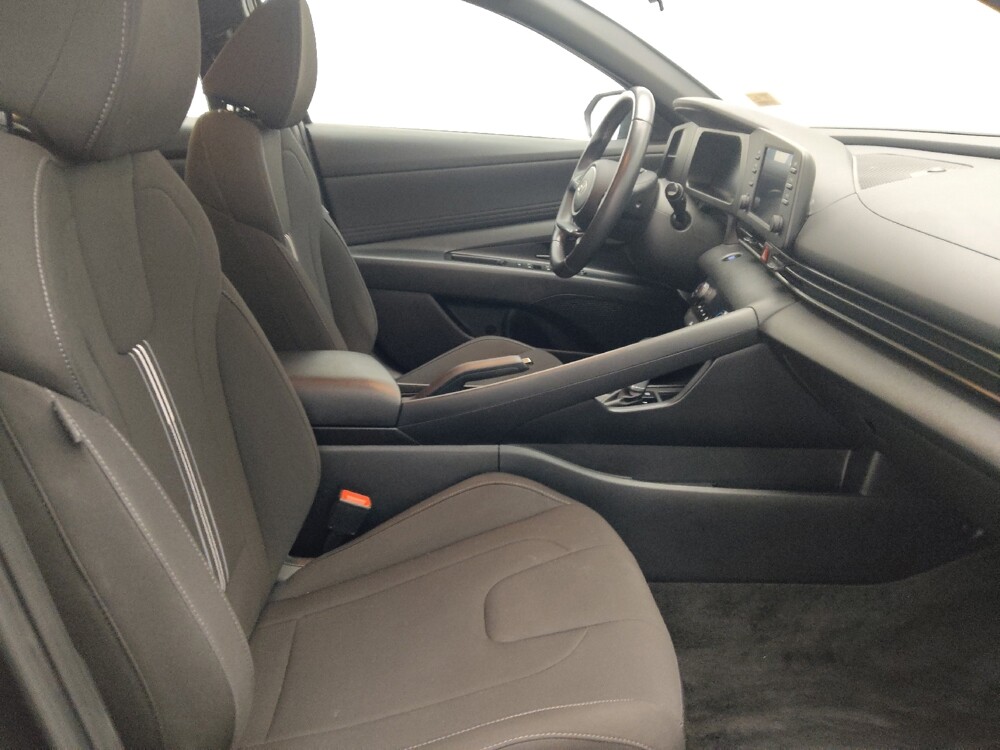 2025 Hyundai Elantra in Savannah, GA 31419 - 18143024 21
