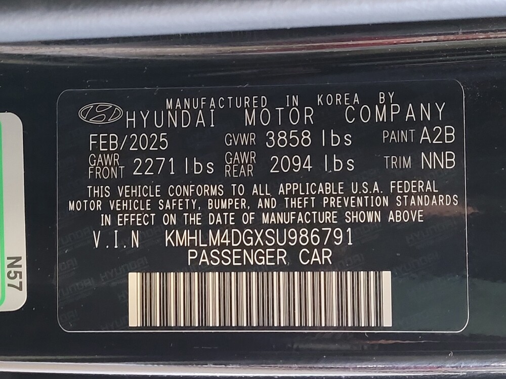 2025 Hyundai Elantra in Savannah, GA 31419 - 18143024 33