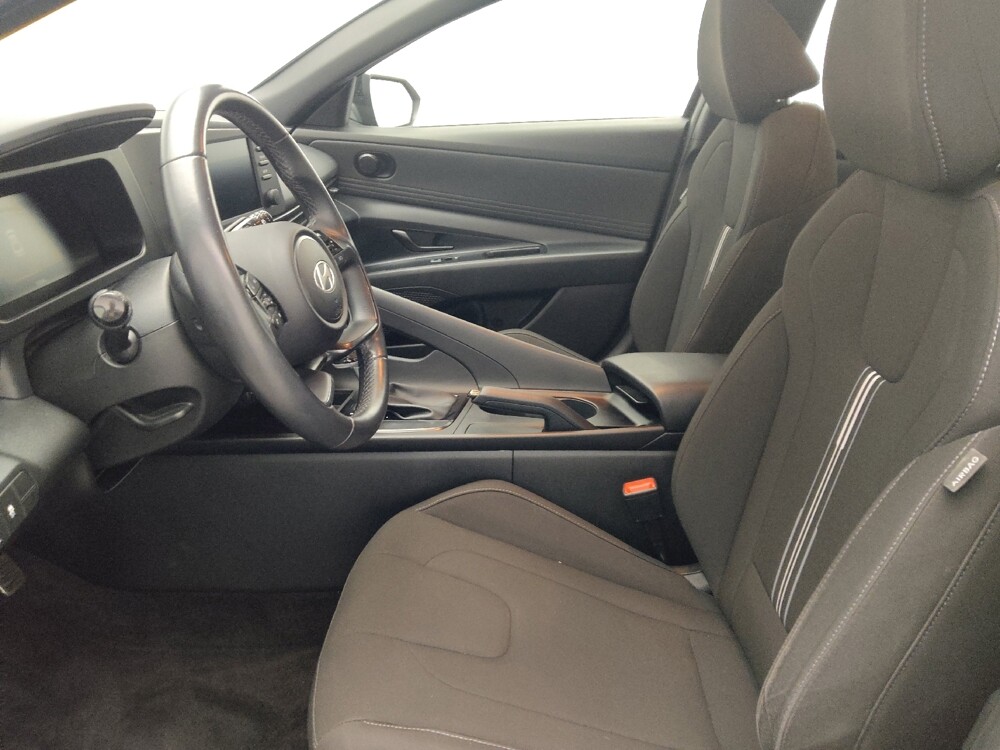 2025 Hyundai Elantra in Savannah, GA 31419 - 18143024 17