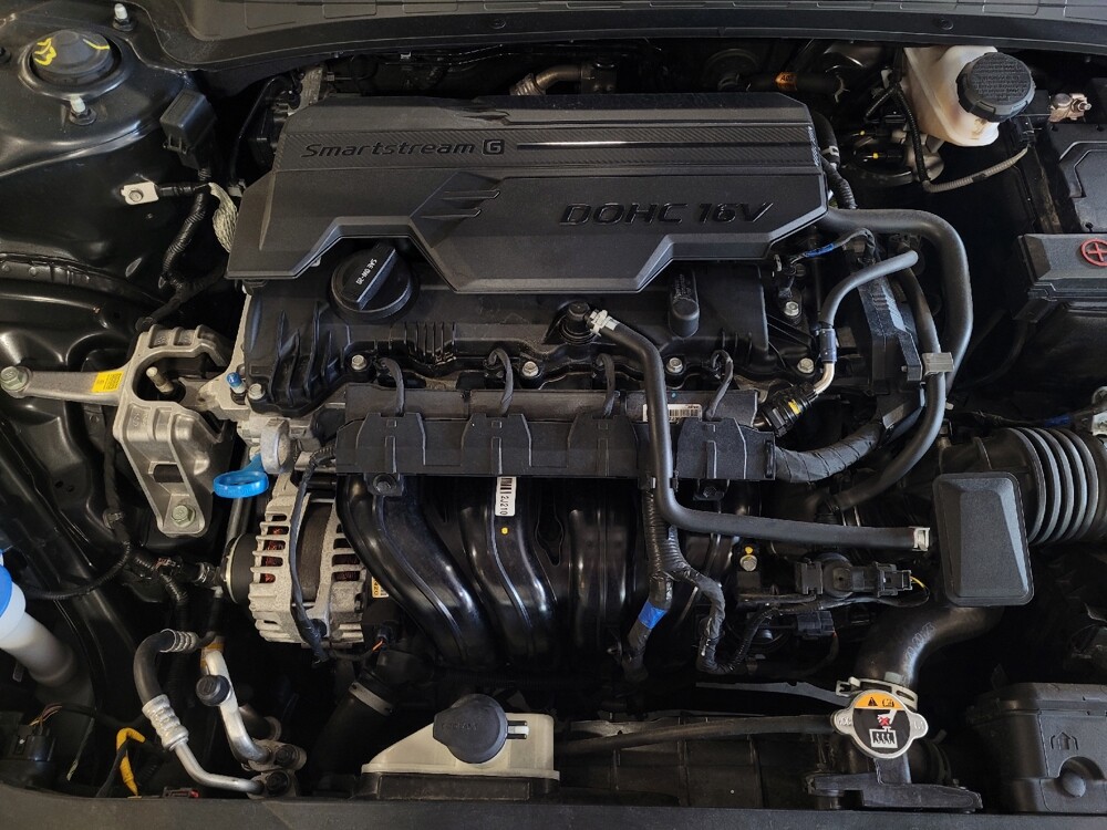 2025 Hyundai Elantra in Savannah, GA 31419 - 18143024 30