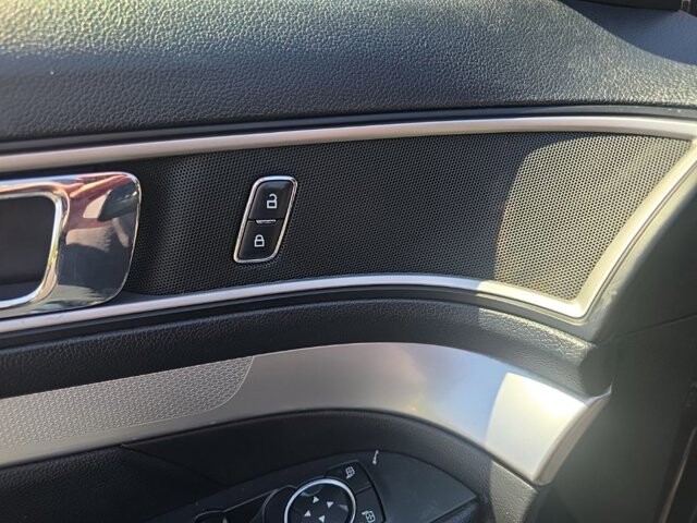 2016 Ford Explorer in Marysville, OH 43040 - 18143025 13