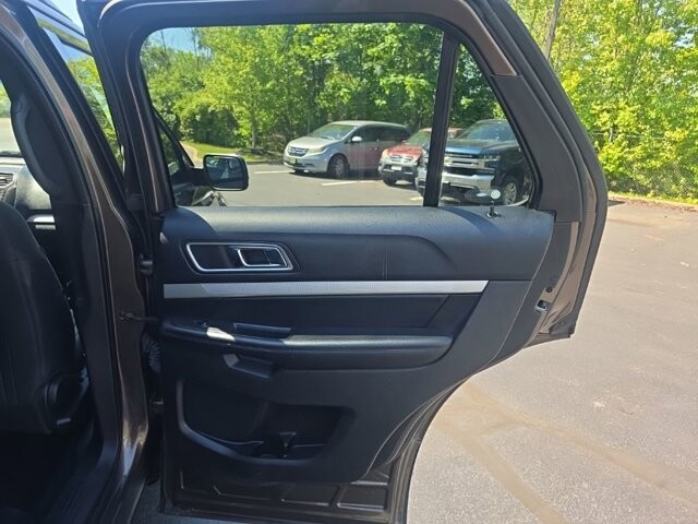 2016 Ford Explorer in Marysville, OH 43040 - 18143025 32