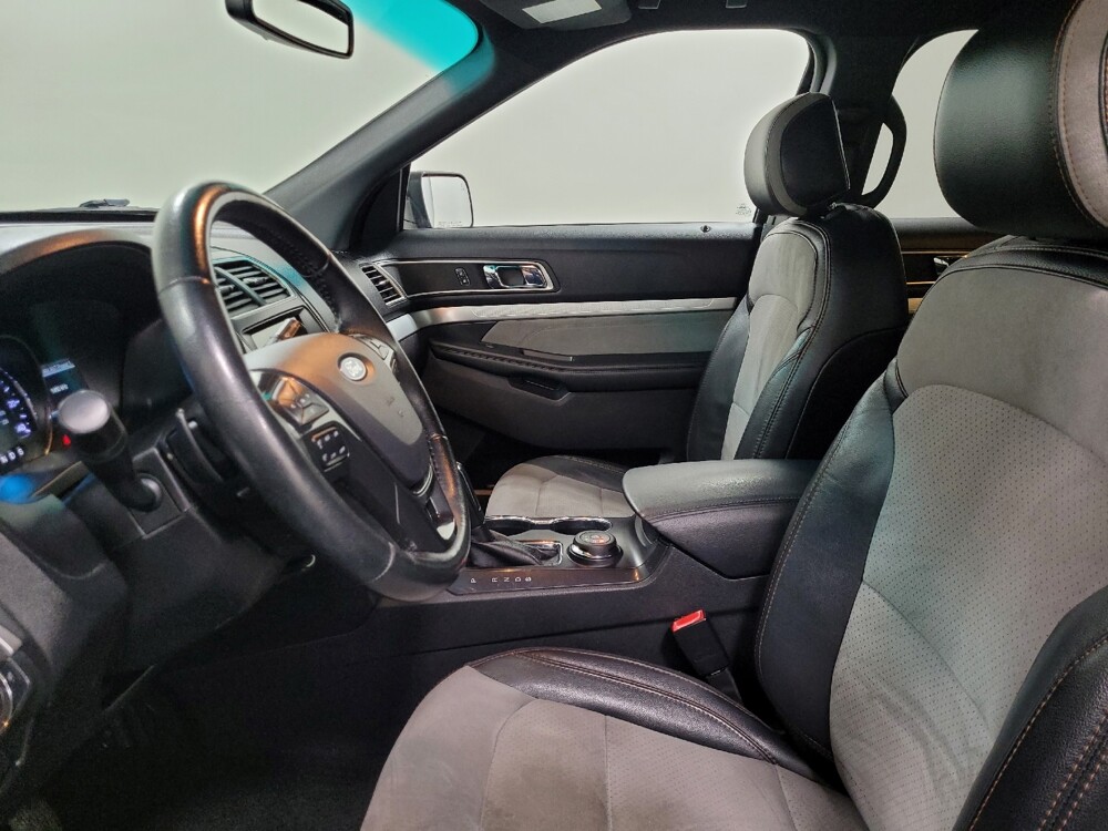 2017 Ford Explorer in Langhorne, PA 19047 - 18143036 17