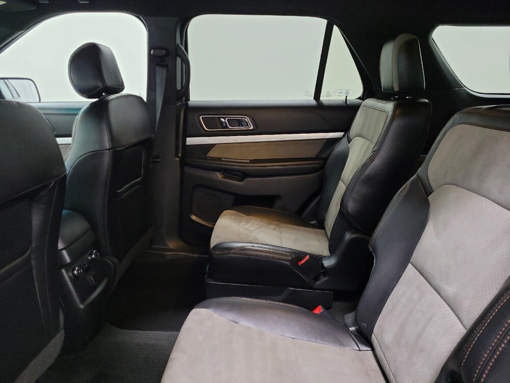 2017 Ford Explorer in Langhorne, PA 19047 - 18143036 18