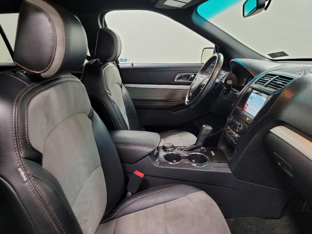 2017 Ford Explorer in Langhorne, PA 19047 - 18143036 21